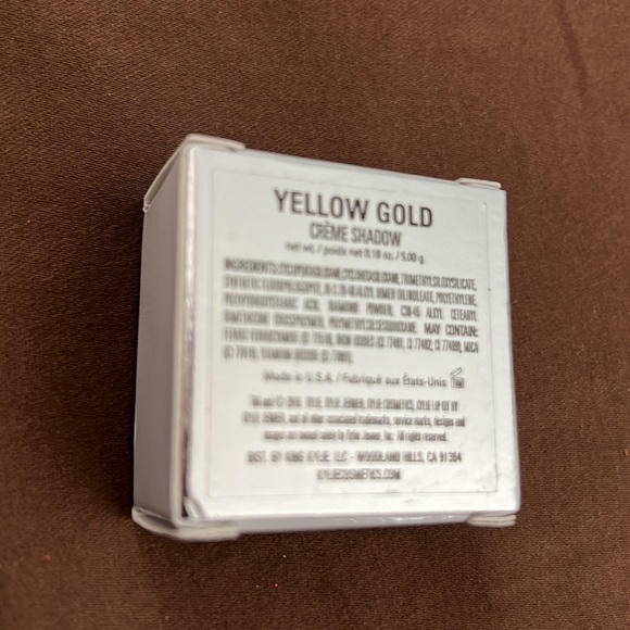 Kylie cosmetics holiday edition yellow gold eyeshadow - Picture 2 of 7